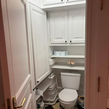 Charming Parisian Pied-à-terre! Appartamento